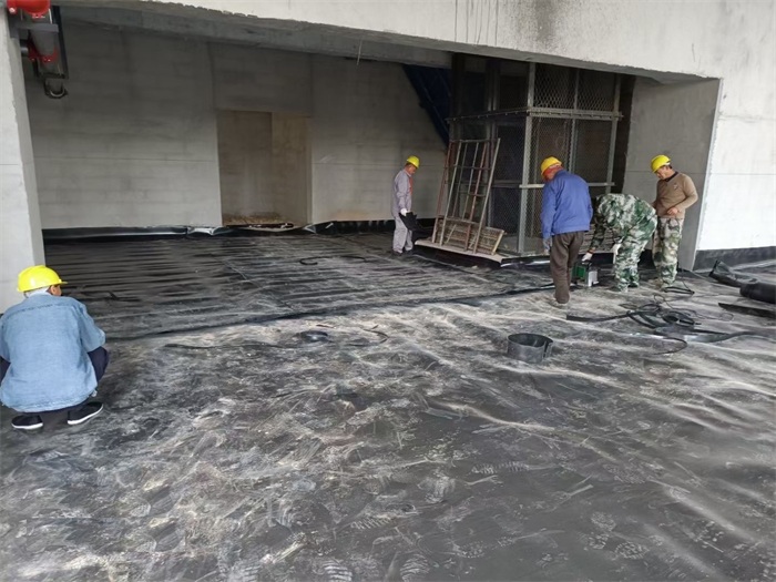防滲膜施工中如何節(jié)省材料
