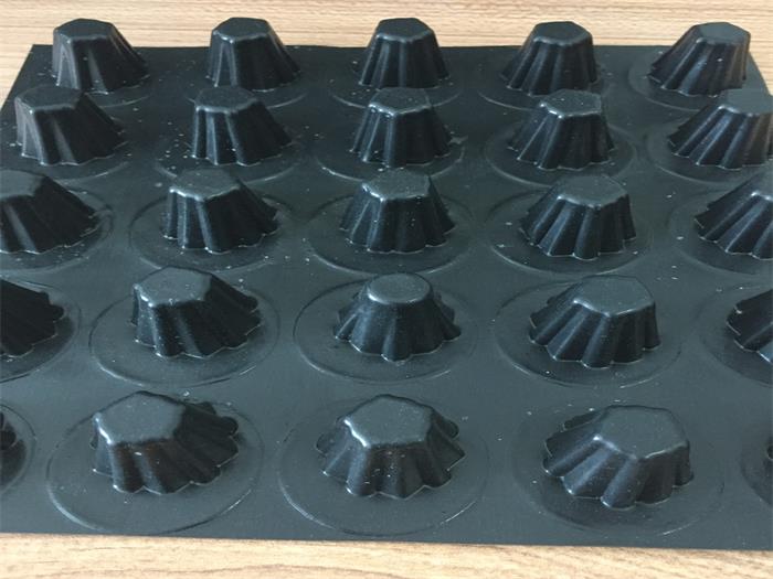 排水板凸高應(yīng)該如何選擇